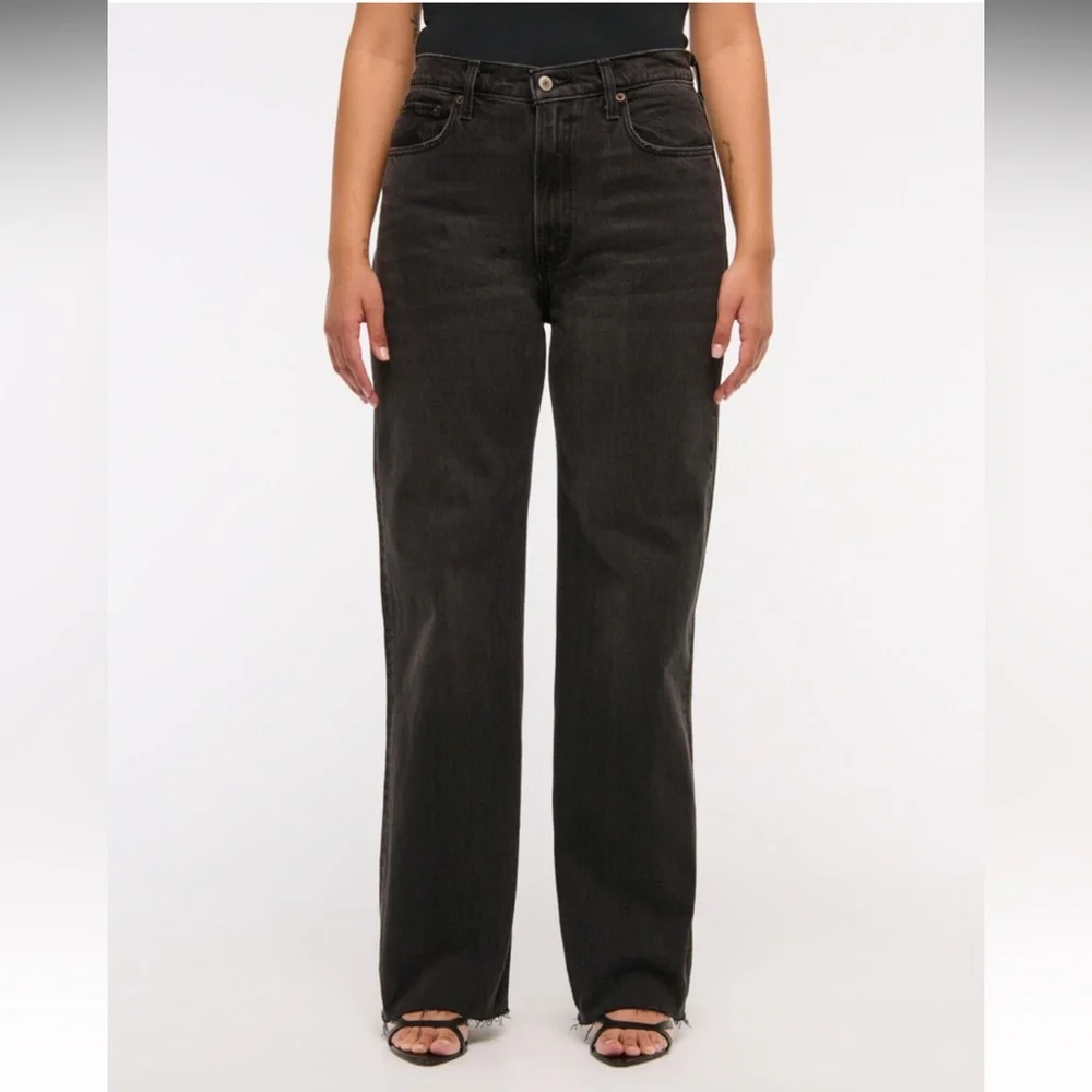 Abercrombie & Fitch, High Rise 90s Relaxed Jean - size 30 (10) extra long - Picture 1 of 14